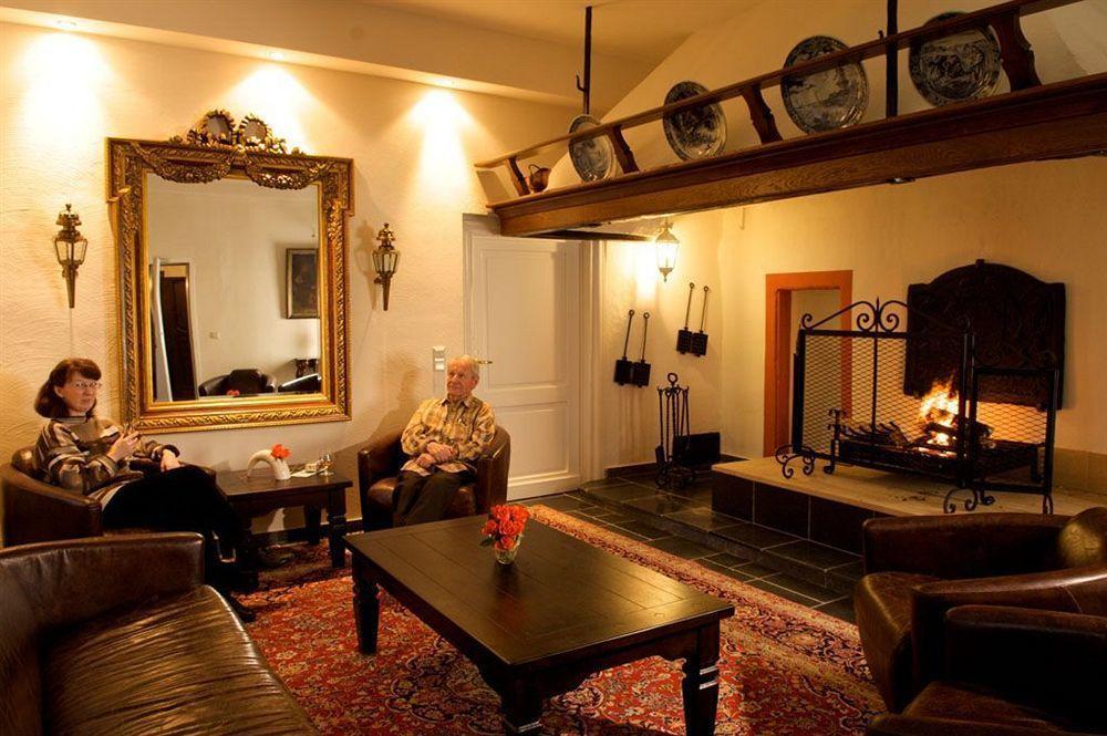 Schlosshotel Burghaus Kronenburg Dahlem (Euskirchen) Room photo